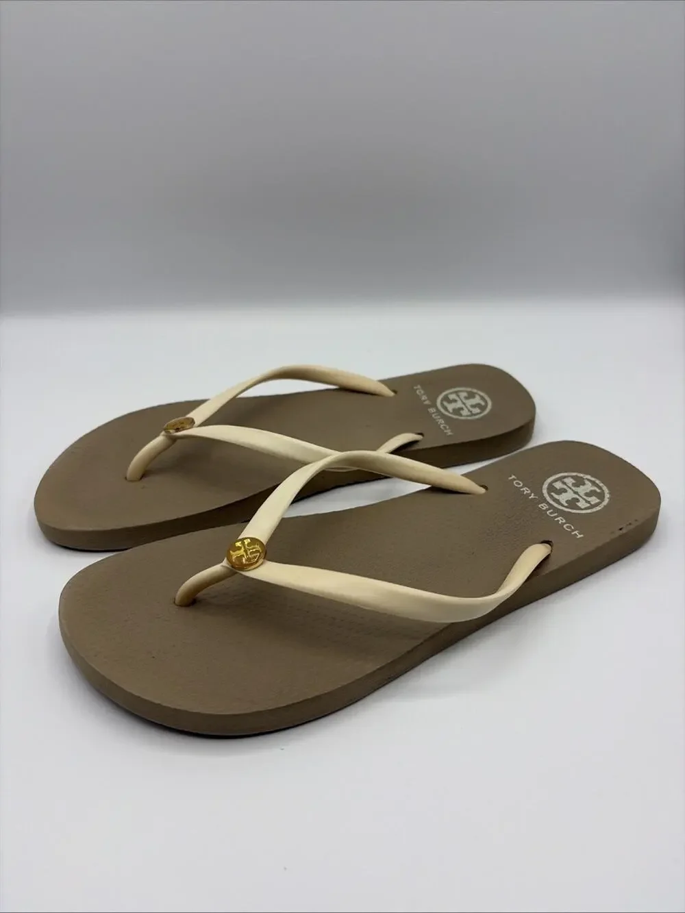 Tory Burch Neutral Tan Rubber Summer Flip Flops Sandals Women’s Sz 7